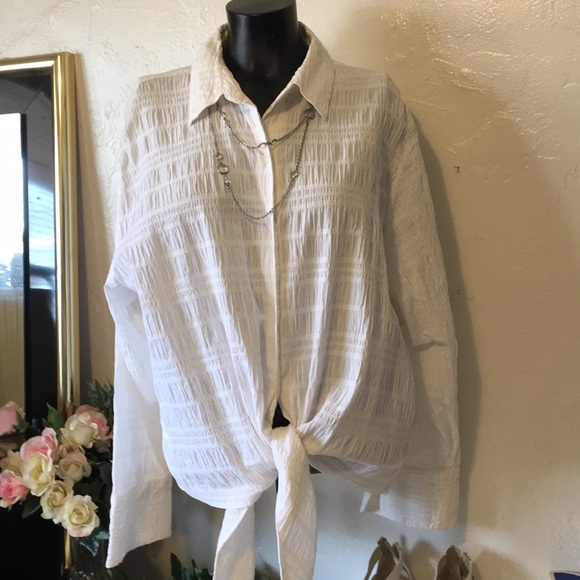 St Johns Bay Beautifully Designed Crinkled Shirt - Picture 2 of 8